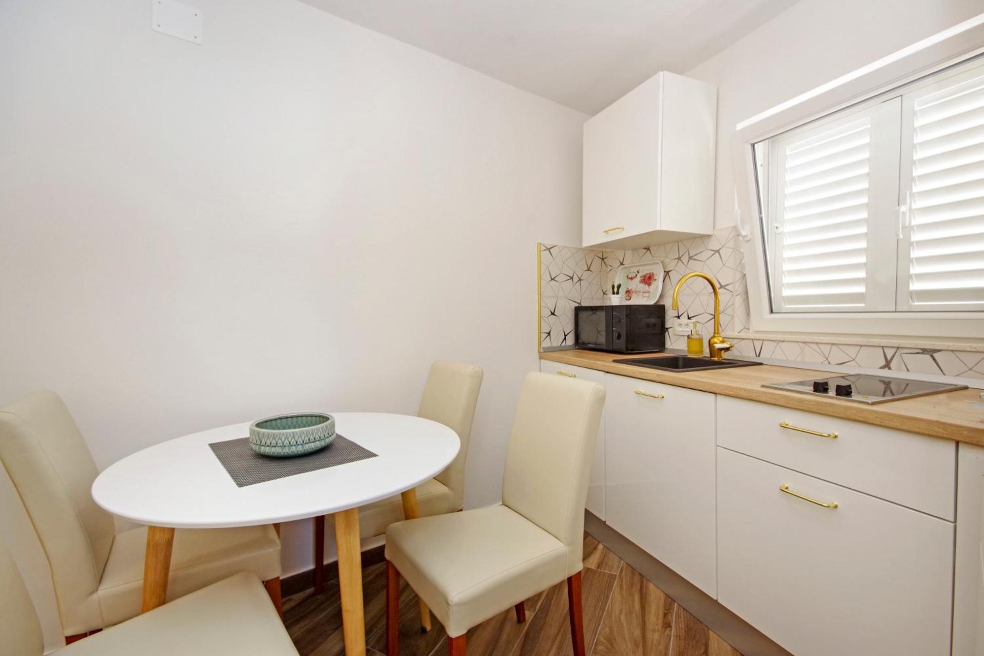 Apartments Roma Baška Voda المظهر الخارجي الصورة