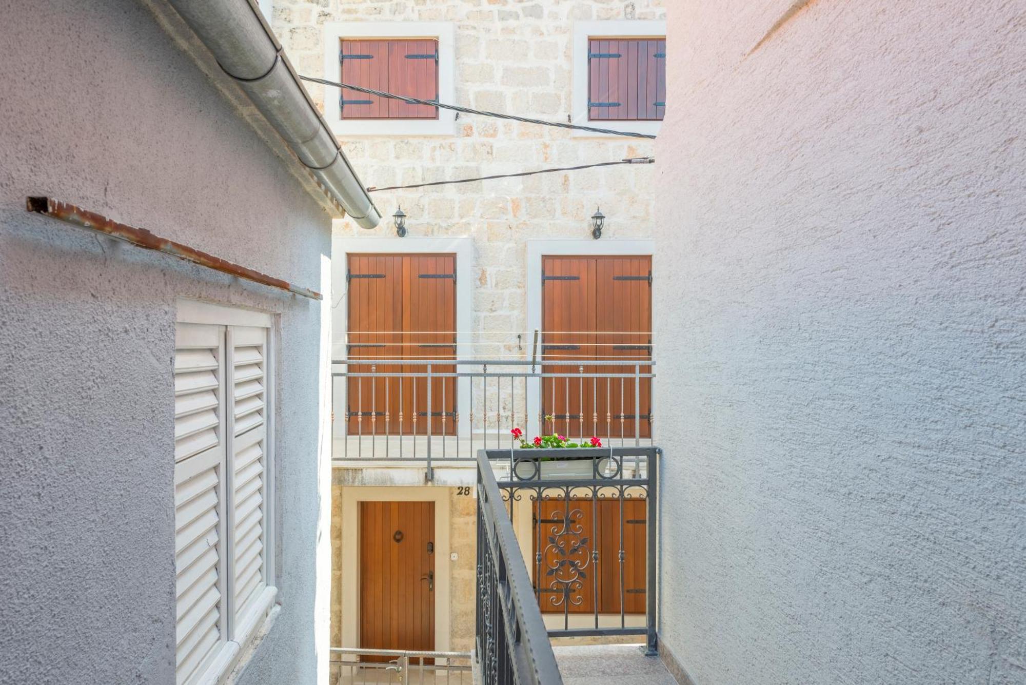 Apartments Roma Baška Voda المظهر الخارجي الصورة